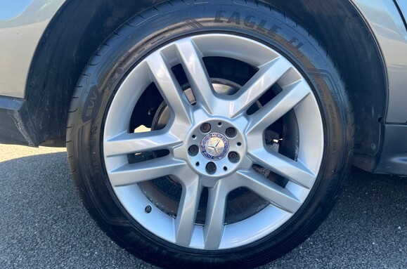 Mercedes-Benz M Class ML250 2.1D BLUETEC SPECIAL EDITION AUTO 9