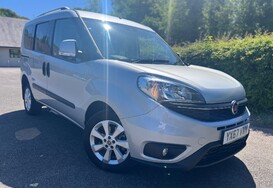 Fiat Doblo 1.6 D MULTIJET LOUNGE WHEELCHAIR ADAPTED WAV 4
