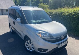 Fiat Doblo 1.6 D MULTIJET LOUNGE WHEELCHAIR ADAPTED WAV 5