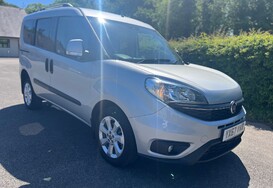 Fiat Doblo 1.6 D MULTIJET LOUNGE WHEELCHAIR ADAPTED WAV 7