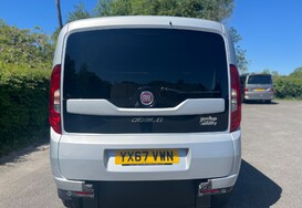 Fiat Doblo 1.6 D MULTIJET LOUNGE WHEELCHAIR ADAPTED WAV 10