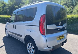 Fiat Doblo 1.6 D MULTIJET LOUNGE WHEELCHAIR ADAPTED WAV 14