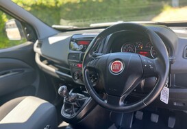 Fiat Doblo 1.6 D MULTIJET LOUNGE WHEELCHAIR ADAPTED WAV 19