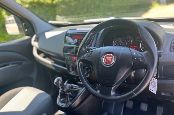 Fiat Doblo 1.6 D MULTIJET LOUNGE WHEELCHAIR ADAPTED WAV 19
