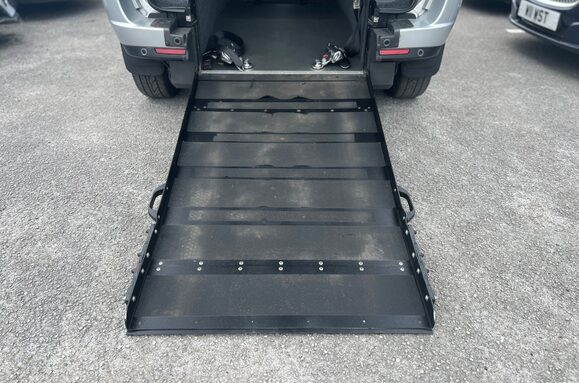Fiat Doblo 1.6 D MULTIJET LOUNGE WHEELCHAIR ADAPTED WAV 40
