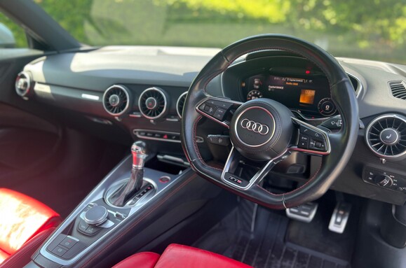 Audi TT TTS 2.0 TFSI QUATTRO AUTO 17