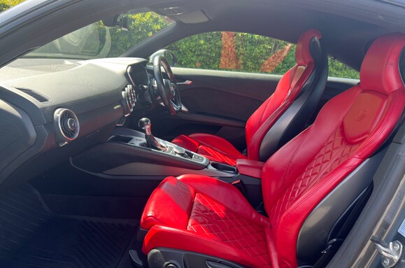 Audi TT TTS 2.0 TFSI QUATTRO AUTO 24