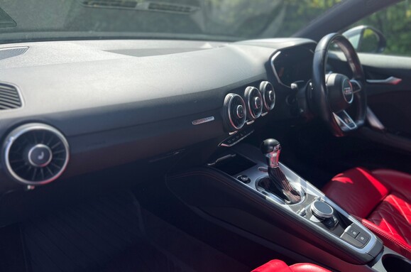 Audi TT TTS 2.0 TFSI QUATTRO AUTO 25