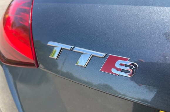 Audi TT TTS 2.0 TFSI QUATTRO AUTO 31