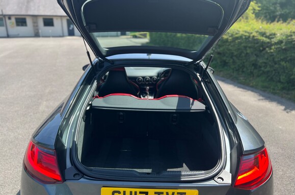 Audi TT TTS 2.0 TFSI QUATTRO AUTO 33