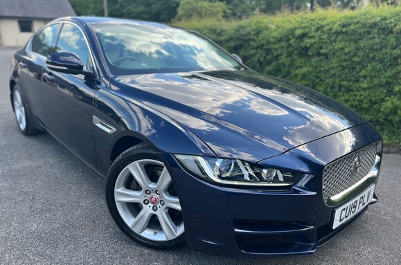 Jaguar XE 2.0D PORTFOLIO AUTOMATIC 2
