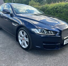 Jaguar XE 2.0D PORTFOLIO AUTOMATIC 4