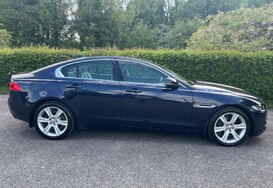Jaguar XE 2.0D PORTFOLIO AUTOMATIC 6