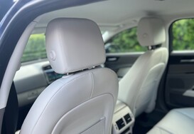 Jaguar XE 2.0D PORTFOLIO AUTOMATIC 28