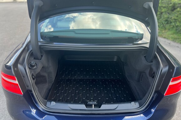 Jaguar XE 2.0D PORTFOLIO AUTOMATIC 34