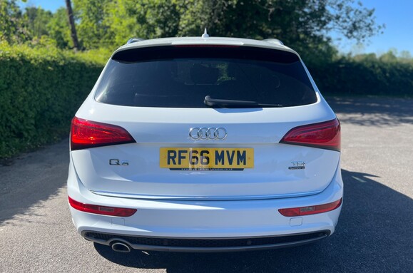 Audi Q5 2.0 TDI QUATTRO S LINE PLUS AUTO 8
