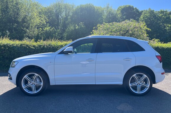 Audi Q5 2.0 TDI QUATTRO S LINE PLUS AUTO 11