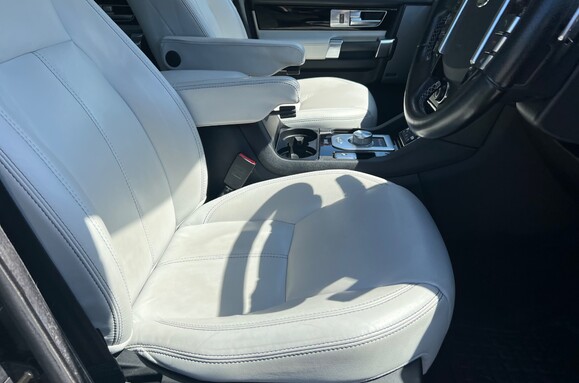 Land Rover Discovery SDV6 XXV 3.0 AUTO - 7 SEATS 21