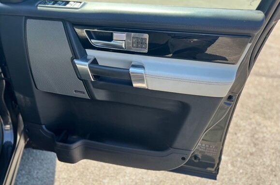 Land Rover Discovery SDV6 XXV 3.0 AUTO - 7 SEATS 25