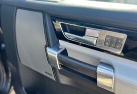 Land Rover Discovery SDV6 XXV 3.0 AUTO - 7 SEATS 30