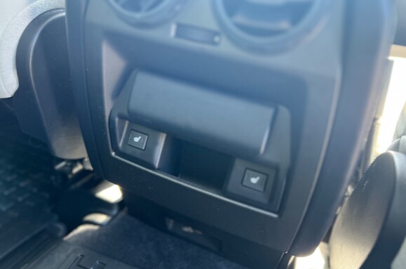 Land Rover Discovery SDV6 XXV 3.0 AUTO - 7 SEATS 31