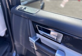 Land Rover Discovery SDV6 XXV 3.0 AUTO - 7 SEATS 35