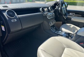Land Rover Discovery SDV6 XXV 3.0 AUTO - 7 SEATS 38