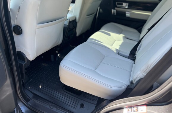 Land Rover Discovery SDV6 XXV 3.0 AUTO - 7 SEATS 44