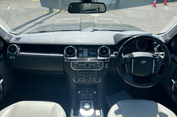 Land Rover Discovery SDV6 XXV 3.0 AUTO - 7 SEATS 46