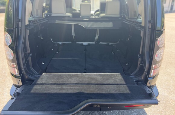 Land Rover Discovery SDV6 XXV 3.0 AUTO - 7 SEATS 53