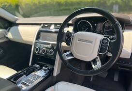 Land Rover Discovery 3.0 TDV6 HSE AUTO 17