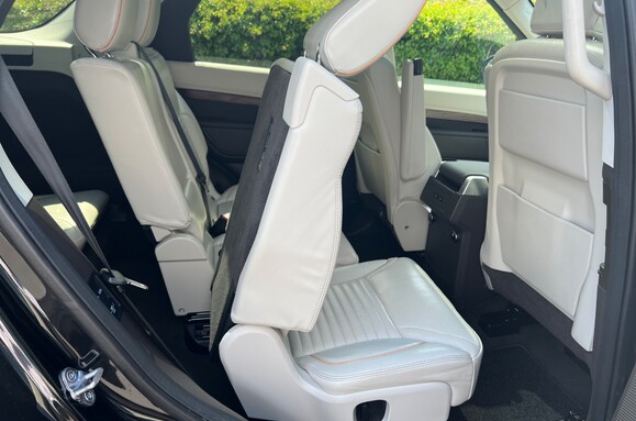 Land Rover Discovery 3.0 TDV6 HSE AUTO 25
