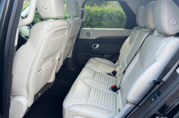 Land Rover Discovery 3.0 TDV6 HSE AUTO 33
