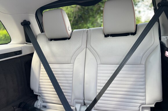 Land Rover Discovery 3.0 TDV6 HSE AUTO 38