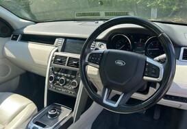 Land Rover Discovery Sport TD4 SE TECH AUTO PAN ROOF £4000 EXTRAS 17