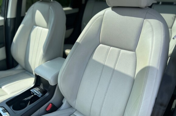 Land Rover Discovery Sport TD4 SE TECH AUTO PAN ROOF £4000 EXTRAS 26