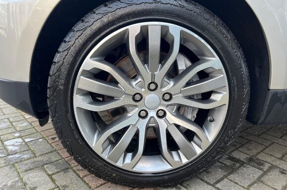 Land Rover Range Rover Sport 3.0 SDV6 HSE AUTO 13