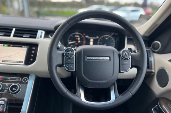 Land Rover Range Rover Sport 3.0 SDV6 HSE AUTO 33