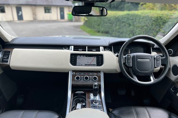 Land Rover Range Rover Sport 3.0 SDV6 HSE AUTO 32