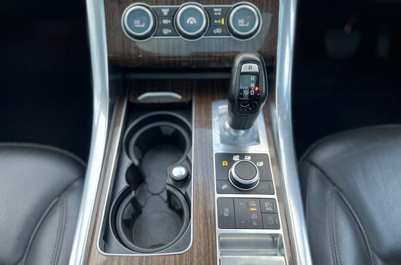 Land Rover Range Rover Sport 3.0 SDV6 HSE AUTO 36
