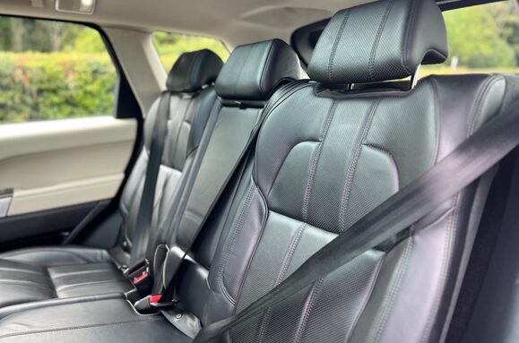 Land Rover Range Rover Sport 3.0 SDV6 HSE AUTO 29