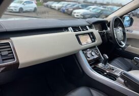 Land Rover Range Rover Sport 3.0 SDV6 HSE AUTO 28