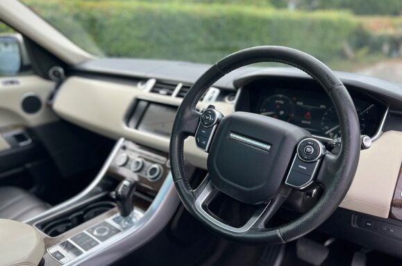 Land Rover Range Rover Sport 3.0 SDV6 HSE AUTO 17