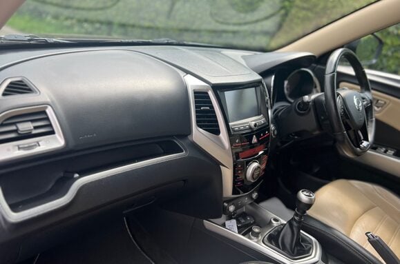 SsangYong Tivoli 1.6 ULTIMATE 25