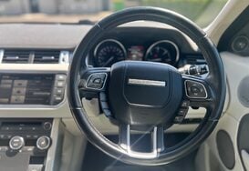 Land Rover Range Rover Evoque 2.2 SD4 PURE TECH AUTO 31