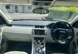 Land Rover Range Rover Evoque 2.2 SD4 PURE TECH AUTO 32