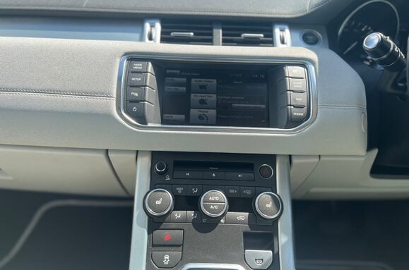 Land Rover Range Rover Evoque 2.2 SD4 PURE TECH AUTO 33