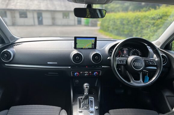 Audi A3 1.4 TFSI SPORT 5 DOOR AUTOMATIC 32