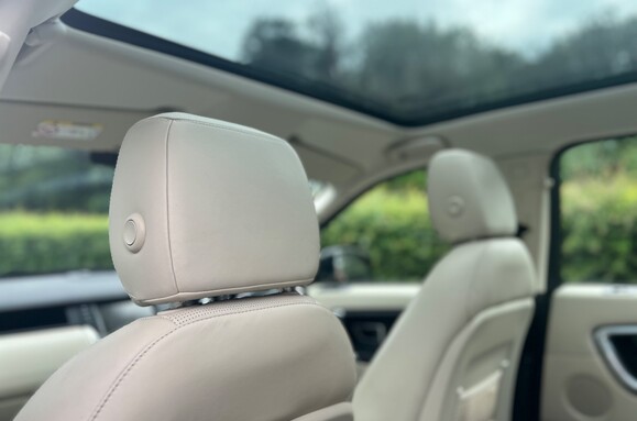 Land Rover Discovery Sport 2.2 SD4 HSE LUXURY AUTOMATIC 28
