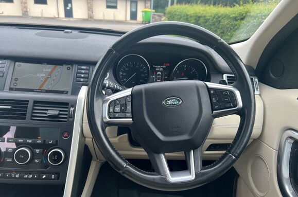 Land Rover Discovery Sport 2.2 SD4 HSE LUXURY AUTOMATIC 32